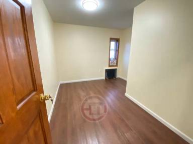 Main picture of 1318 Mace Ave