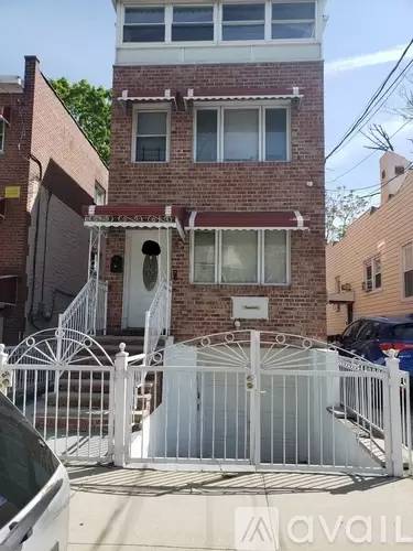 Main picture of 3472 Kingsland Ave