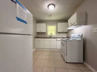Main picture of 2524 Habersham Dr