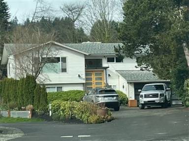 Main picture of 105 2nd Pl NW