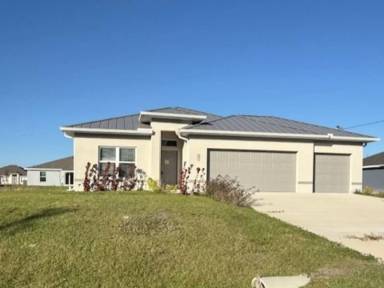 Main picture of 27 NW 25th Ter