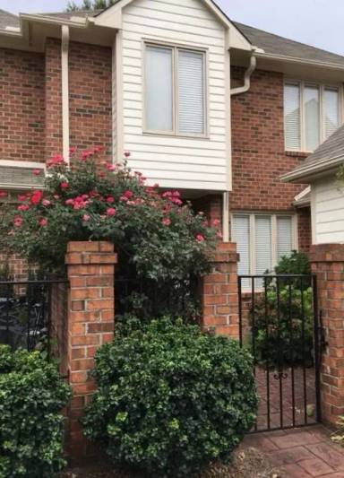 Main picture of 660 Croston Dr