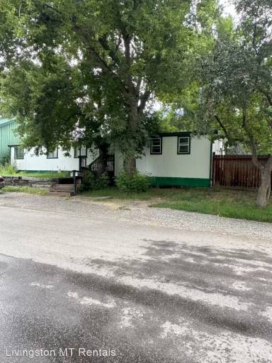 Main picture of 1221 E Lewis St