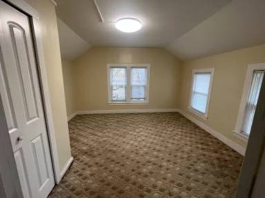 Main picture of 208 1/2 Cass Ave