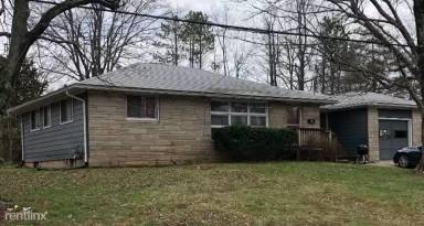 Main picture of 2551 E 8th St