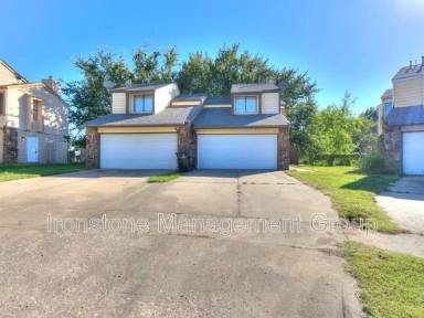 Main picture of 1109 W Fulton St