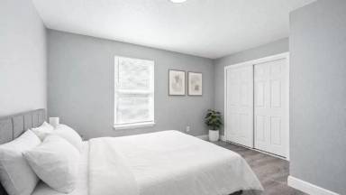 Main picture of 372 N Pine Hills Rd