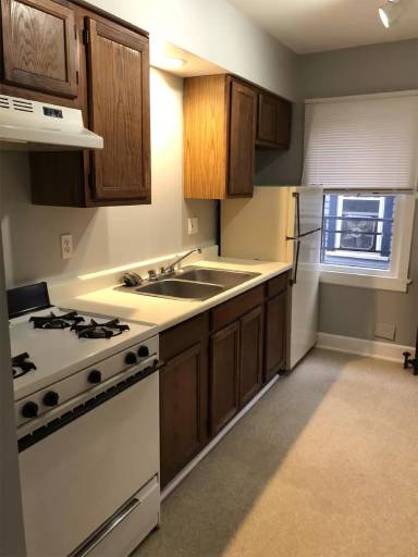 Main picture of 732 South Ave