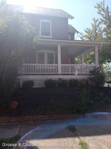 Main picture of 152 Prospect Ave
