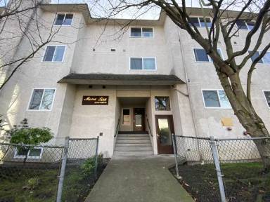 Main picture of 2001 NW 65th St