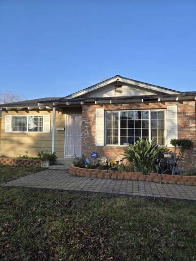 Main picture of 3209 Erie Ave