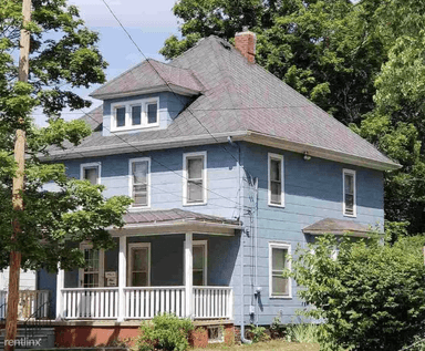 Main picture of 912 University Ave