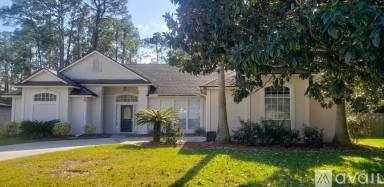 Main picture of 904 Brook Hollow Pl