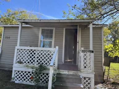 Main picture of 700 1st St