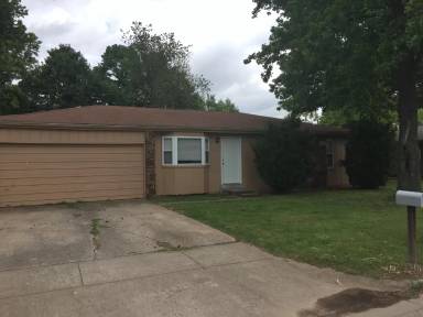 Main picture of 909 E Guinevere St
