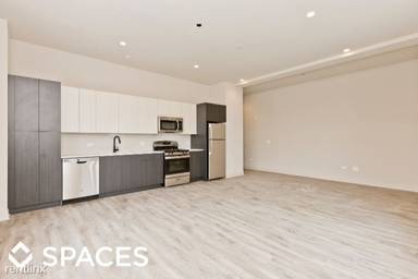 Main picture of 4609 N Clark St