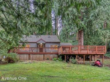 Main picture of 17163 30th Ave NE