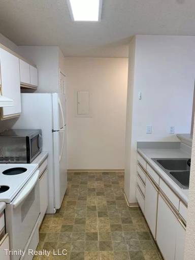 Main picture of 95-1142 Makaikai St