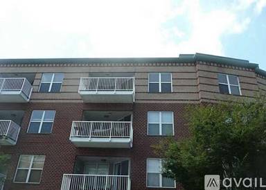 Main picture of 249 W Freemason St