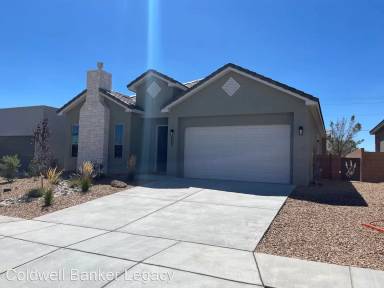 Main picture of 152 Fernleaf Ct NW
