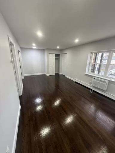 Main picture of 393 Grove St