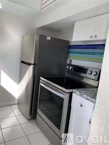 Main picture of 114 SW 20th Ave