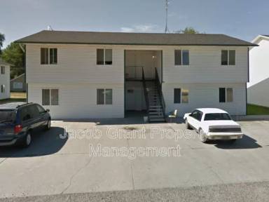 Main picture of 385 Golden St