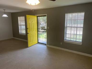 Main picture of 654 Chelsea Dr