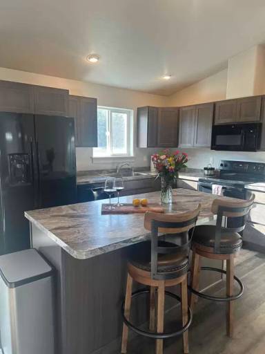 Main picture of 12 Sawtooth Ct