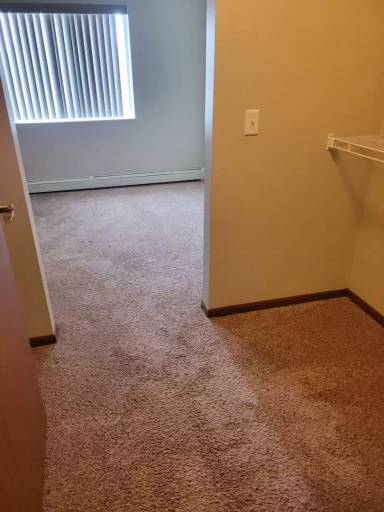Main picture of 305 3rd St NW