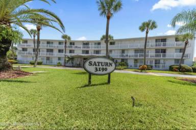 Main picture of Saturn Condominiums