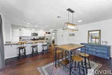Main picture of 226 E Erie Dr