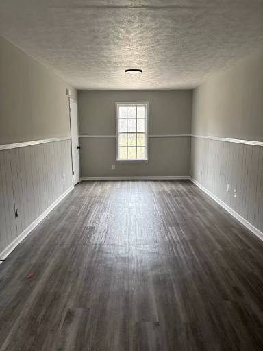 Main picture of 48 W Cooper St