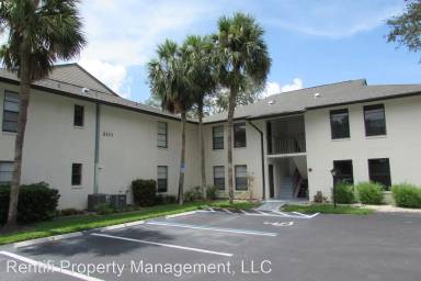 Main picture of 2111 Crystal Dr