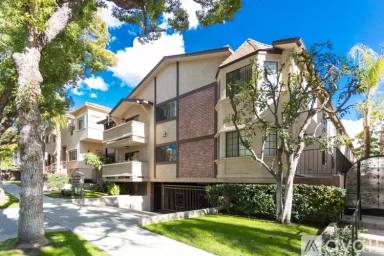 Main picture of 620 E San Jose Ave