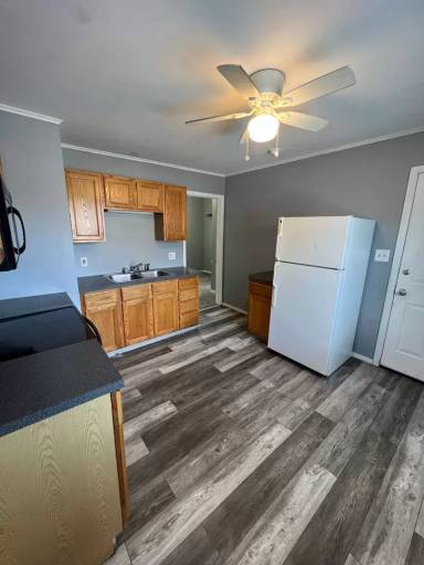 Main picture of 81 Broad St