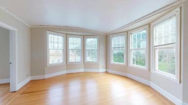 Main picture of 895 31st Ave