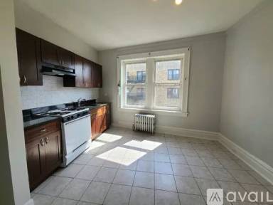 Main picture of 653 Summer Ave