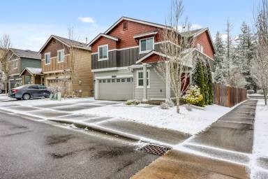 Main picture of 2306 Fiddleback St NE