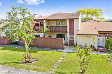Main picture of 6621 SW 137th Ct