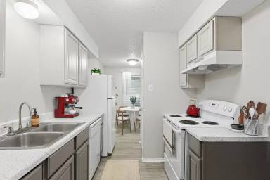 Main picture of ReNew Highland Park