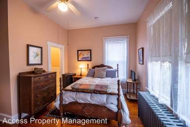 Main picture of 615 S Main St