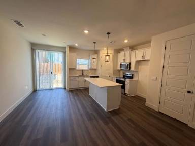 Main picture of 4021 W Sunnyview Ave