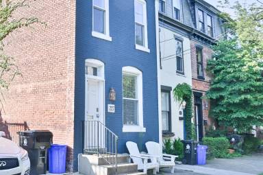 Main picture of 227 Muench St
