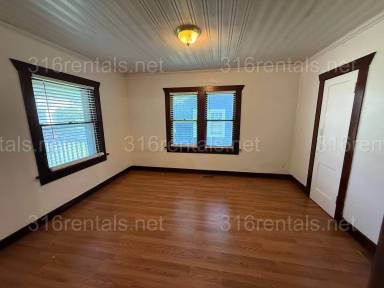 Main picture of 410 N Spruce St