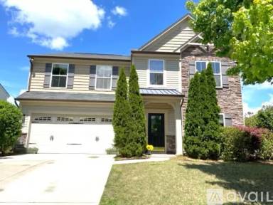 Main picture of 2 Chapel Hill Ln