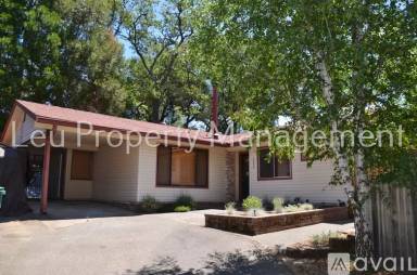 Main picture of 1098 Cindy Ct