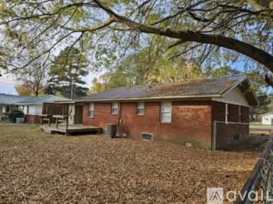 Main picture of 404 N Lemon St