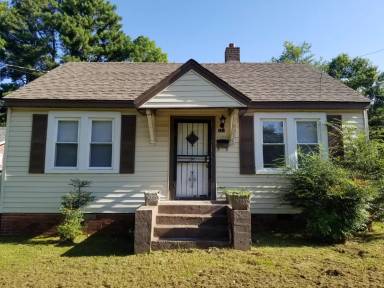 Main picture of 325 E Forest Ave