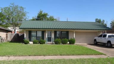 Main picture of 4222 Woodcrest Dr